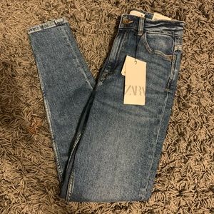 NWT Zara High Rise Skinny Jeans Medium Wash